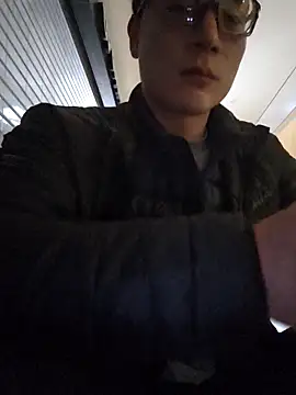 Snapshot of AAASuck chatting on February 6, 2026, 4:36 pm AAASuck online show from February 6, 2026, 4:36 pm