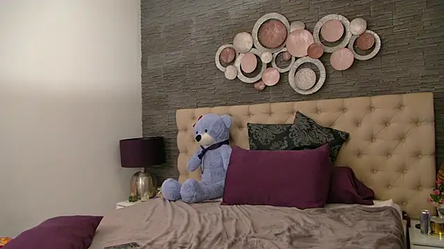 VannyFoxx online show from October 14, 2025, 7:03 pm