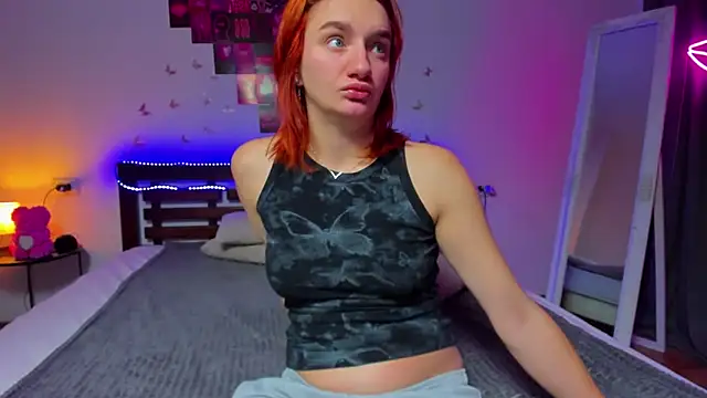 ArinaWinss online show from October 22, 2025, 5:01 pm