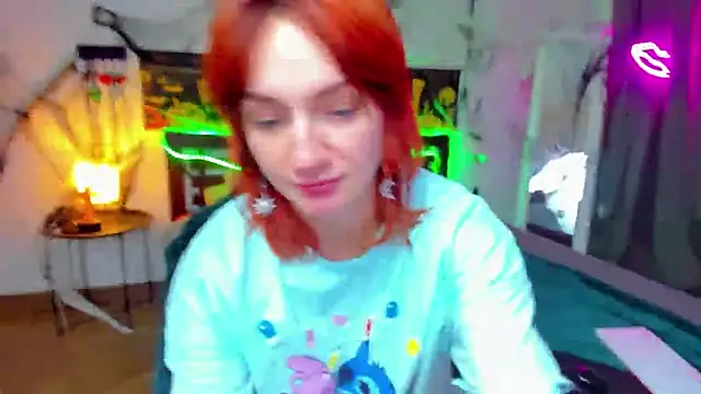 ArinaWinss online show from October 26, 2025, 5:30 am