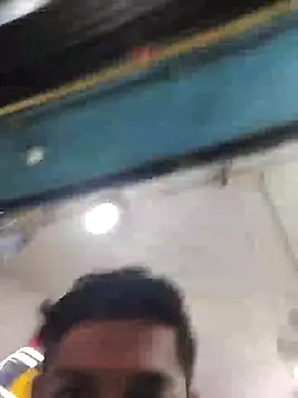 Snapshot of avi007p chatting on August 5, 2026, 2:33 pm avi007p online show from August 5, 2026, 2:33 pm