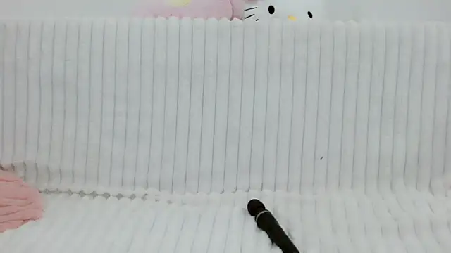 Emmahahaha17 online show from March 1, 2026, 2:50 pm