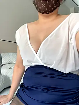 Snapshot of 300-AMAM chatting on October 12, 2025, 6:04 am 300-AMAM online show from October 12, 2025, 6:04 am