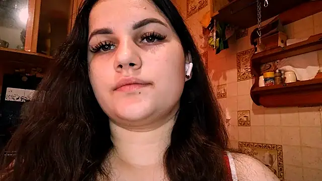 DierdreCousineau online show from November 18, 2025, 10:07 am