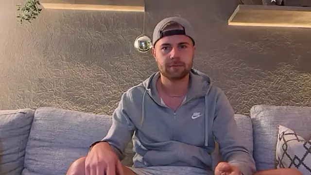 RioBlaze online show from November 18, 2025, 4:43 pm