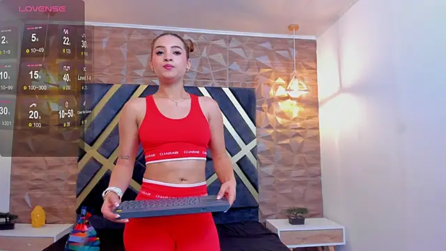 Alana cox  online show from November 13, 2025, 11:30 pm