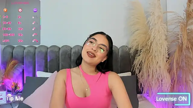 Dayanna Rose online show from September 22, 2025, 12:22 pm