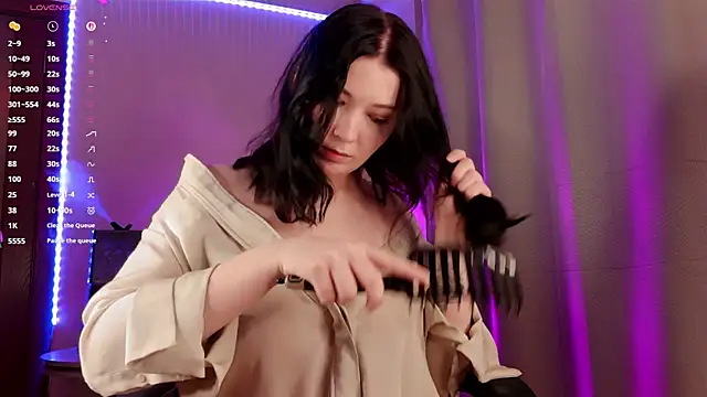 Liraras online show from December 4, 2025, 4:28 pm