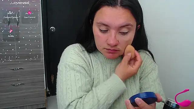 Snapshot of EmilySpicy chatting on September 22, 2025, 5:52 pm EmilySpicy online show from September 22, 2025, 5:52 pm