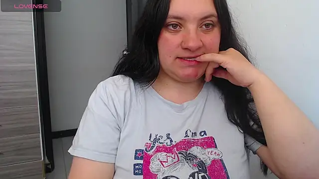 Snapshot of EmilySpicy chatting on September 29, 2025, 2:34 pm EmilySpicy online show from September 29, 2025, 2:34 pm