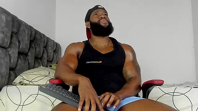 Snapshot of james_musclebbc chatting on October 3, 2025, 12:39 pm james musclebbc online show from October 3, 2025, 12:39 pm