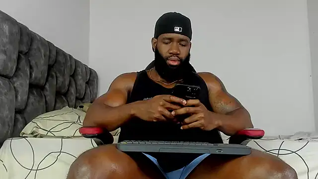 Snapshot of james_musclebbc chatting on October 1, 2025, 12:09 pm james musclebbc online show from October 1, 2025, 12:09 pm