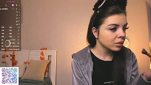 AuroraVice online show from December 5, 2025, 6:23 am