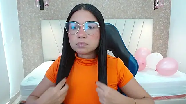 Snapshot of AliceSmiith_ chatting on October 4, 2025, 6:20 pm AliceSmiith online show from October 4, 2025, 6:20 pm