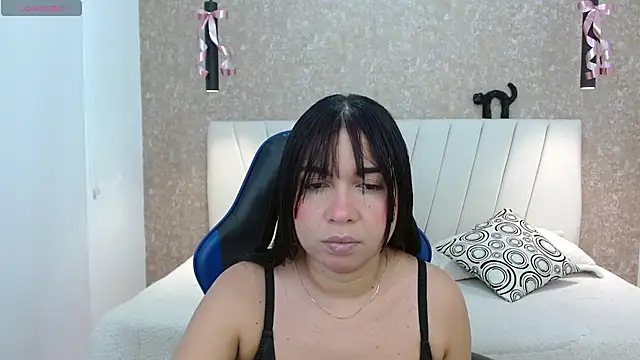 Snapshot of AliceSmiith_ chatting on September 28, 2025, 5:53 pm AliceSmiith online show from September 28, 2025, 5:53 pm