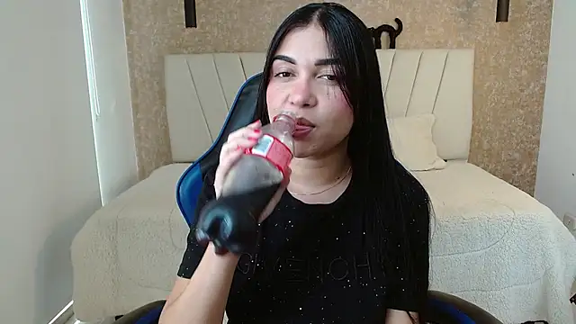 Snapshot of AliceSmiith_ chatting on September 13, 2025, 5:46 pm AliceSmiith online show from September 13, 2025, 5:46 pm