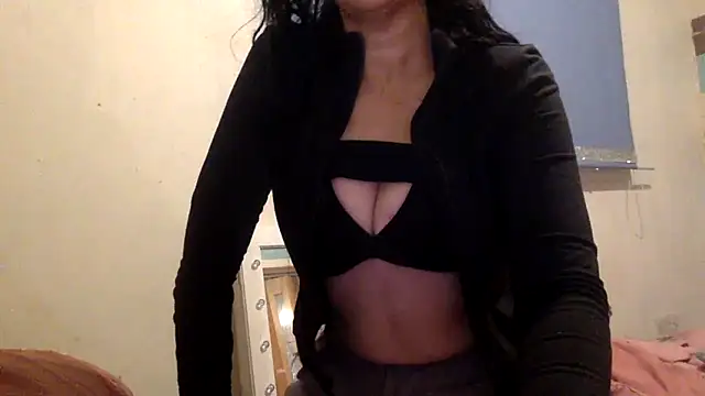 Bellababexox  online show from September 22, 2025, 11:55 pm
