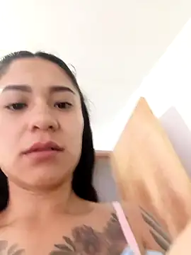 Snapshot of Liahdiaz_ chatting on February 9, 2026, 12:47 pm Liahdiaz online show from February 9, 2026, 12:47 pm