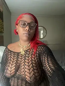 Snapshot of PluggShawtyy chatting on August 7, 2026, 7:14 am PluggShawtyy online show from August 7, 2026, 7:14 am