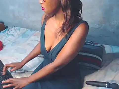 Blackntoxicabe6999 online show from November 29, 2025, 1:50 am