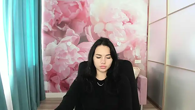 VenillaRose online show from September 18, 2025, 6:27 am