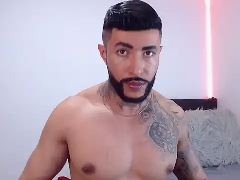 andrea de lucaa online show from October 23, 2025, 3:49 am