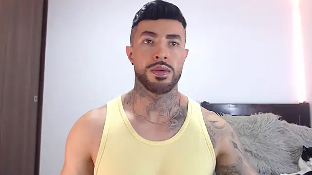 andrea de lucaa online show from February 19, 2026, 3:47 am