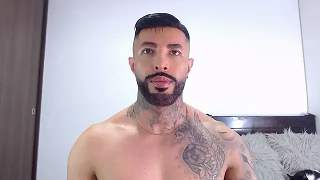 andrea de lucaa online show from January 13, 2026, 4:49 am