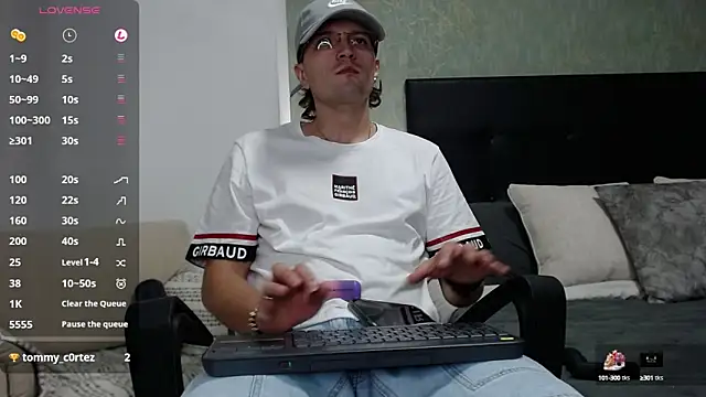 Snapshot of steve_hornyboy chatting on September 21, 2025, 12:05 am steve hornyboy online show from September 21, 2025, 12:05 am