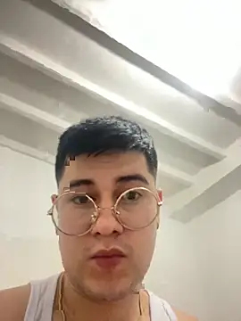 CamiloGonzales27 online show from September 30, 2025, 3:45 am