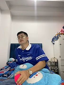 CamiloGonzales27 online show from October 1, 2025, 2:10 pm