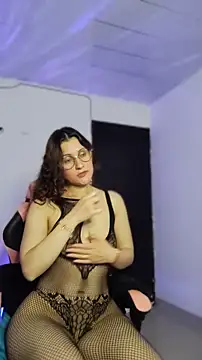 Snapshot of lindasyt chatting on May 5, 2026, 4:10 pm lindasyt online show from May 5, 2026, 4:10 pm