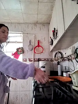 lindasyt online show from December 18, 2025, 8:34 pm