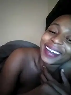 Mandy3ndlovu4 online show from May 10, 2026, 6:28 am