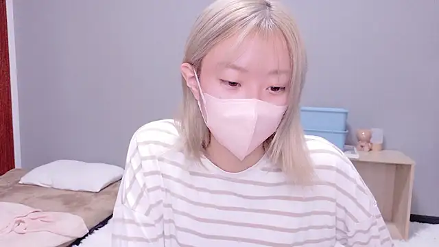 Snapshot of Nana__ch chatting on November 11, 2025, 4:40 am Nana ch online show from November 11, 2025, 4:40 am