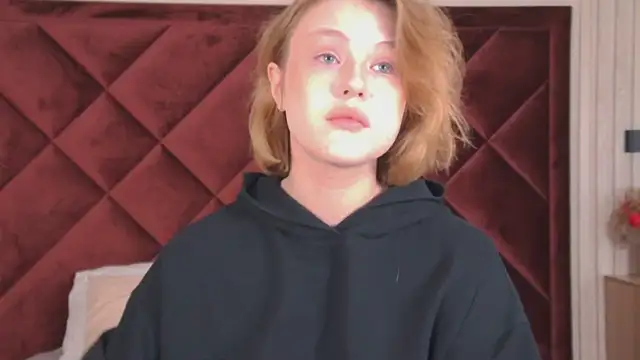Snapshot of CaitlinSugar chatting on July 18, 2026, 4:21 am CaitlinSugar online show from July 18, 2026, 4:21 am