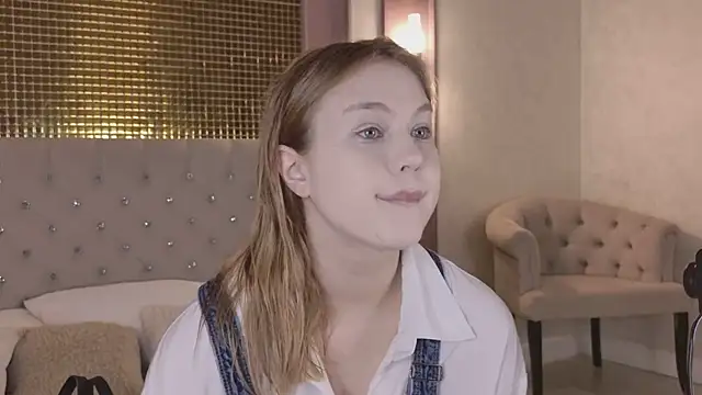Snapshot of CaitlinSugar chatting on July 6, 2026, 4:08 am CaitlinSugar online show from July 6, 2026, 4:08 am