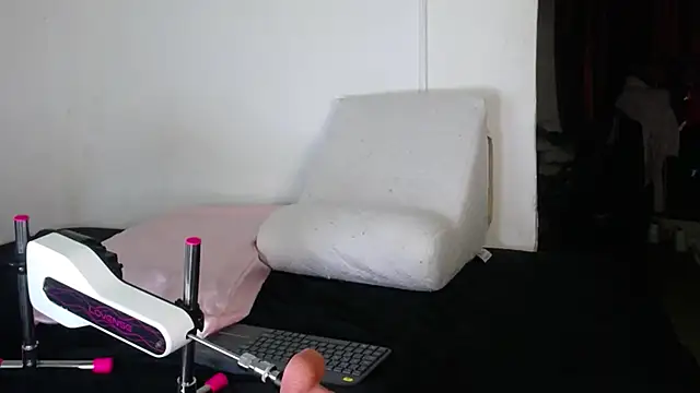 Amber09raiden online show from October 17, 2025, 3:03 pm