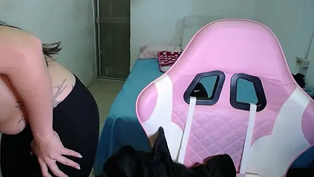 Amber09raiden online show from November 20, 2025, 10:52 pm