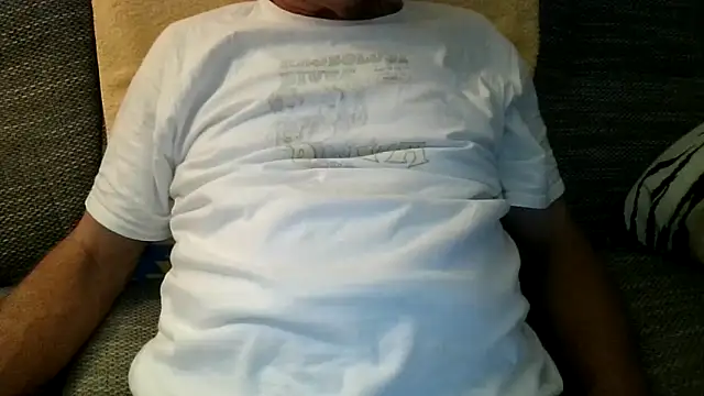 velikifant7 online show from March 12, 2026, 5:06 pm