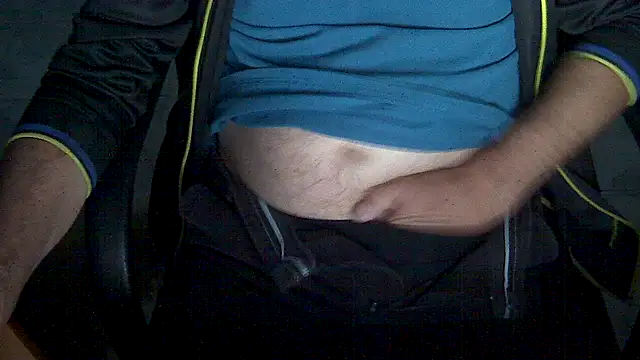 velikifant7 online show from April 9, 2026, 4:14 am