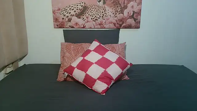 Snapshot of GorillaGripCunt77 chatting on February 3, 2026, 2:00 am GorillaGripCunt77 online show from February 3, 2026, 2:00 am