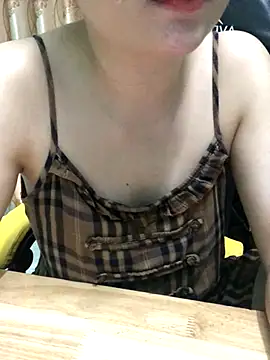 Mill lizi online show from September 28, 2025, 5:14 am