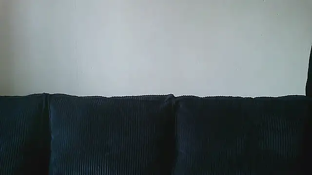   Leyla   online show from October 13, 2025, 9:33 am