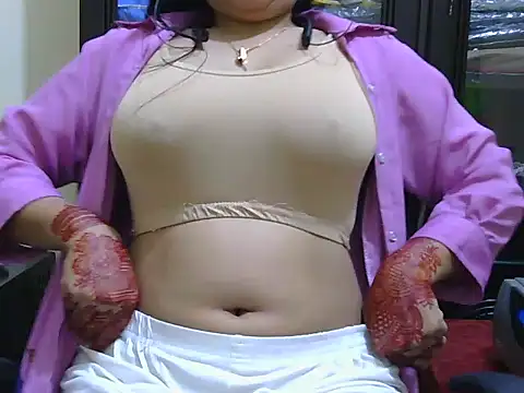 Snapshot of fairy_queen07 chatting on November 13, 2025, 6:23 pm fairy queen07 online show from November 13, 2025, 6:23 pm