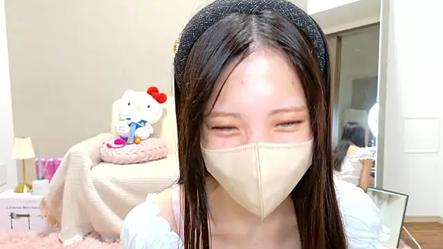 Snapshot of riri__nyan_o0 chatting on June 22, 2026, 10:34 am riri nyan o0 online show from June 22, 2026, 10:34 am