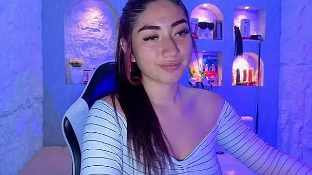 Sophia tf online show from March 13, 2026, 8:36 pm