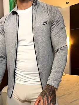 Tomy maylon online show from October 8, 2025, 4:40 pm