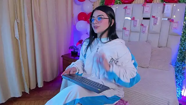 Snapshot of Jade_Nmm chatting on February 17, 2026, 12:46 pm Jade Nmm online show from February 17, 2026, 12:46 pm