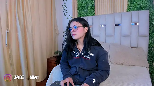 Snapshot of Jade_Nmm chatting on March 3, 2026, 12:45 pm Jade Nmm online show from March 3, 2026, 12:45 pm